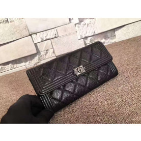 CHANEL 샤넬 보이 캐비어 빈티지은장 장지갑