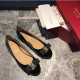 FERRAGAMO 페레가모 플랫 M1618-1