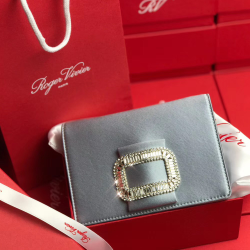 ROGER VIVIER 로저비비에 엠벨리쉬 미니 숄더 18CM R60029