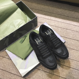 VALENTINO 발렌티노 남여공용 커플 스니커즈