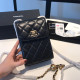 CHANEL 샤넬 핸드폰백 CA5090 신상