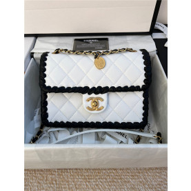 CHANEL 샤넬 플랩백 22CM AS6705 2COLOR