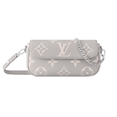  LOUIS VUITTON 루이비통 윌릿 온 체인 숄더백 M82210