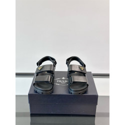 PRADA 프라다 남성용 샌들 P64299