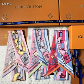 LOUIS VUITTON 루이비통 자물쇠 실크 방도