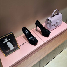 CHRISTIAN LOUBOUTIN 크리스찬루부탱 여성용 힐 (굽높이15.5CM) C49813 2COLOR