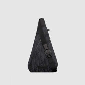 DIOR 디올  Trek 지퍼 슬링백 1DTBO