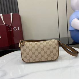 GUCCI 구찌 하프 홀스빗 스몰 숄더백 860784