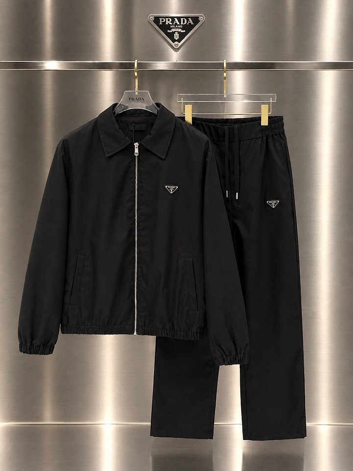 PRADA 프라다 삼각로고 카라 셋업